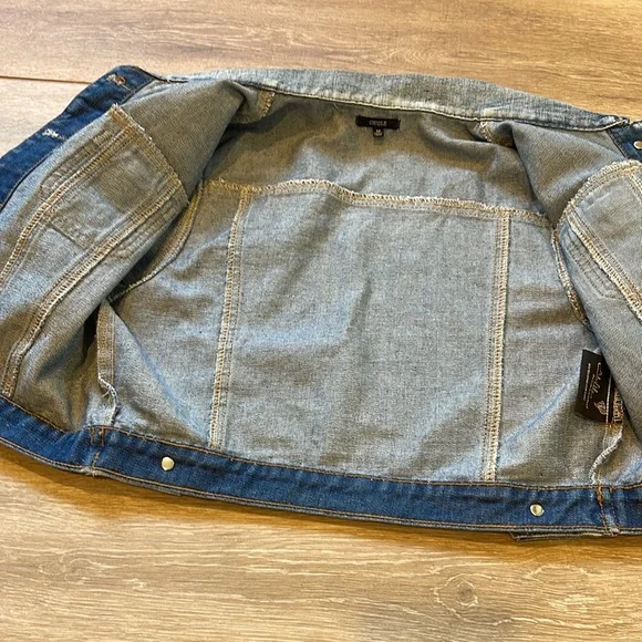 Chiqle Cropped Denim Jacket MEDIUM - Picture 5 of 8